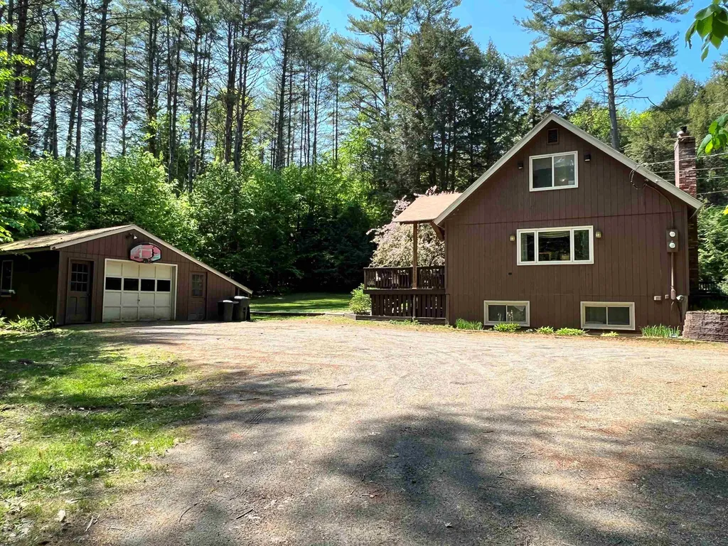 41 Morrill Bend Hartford VT 05059