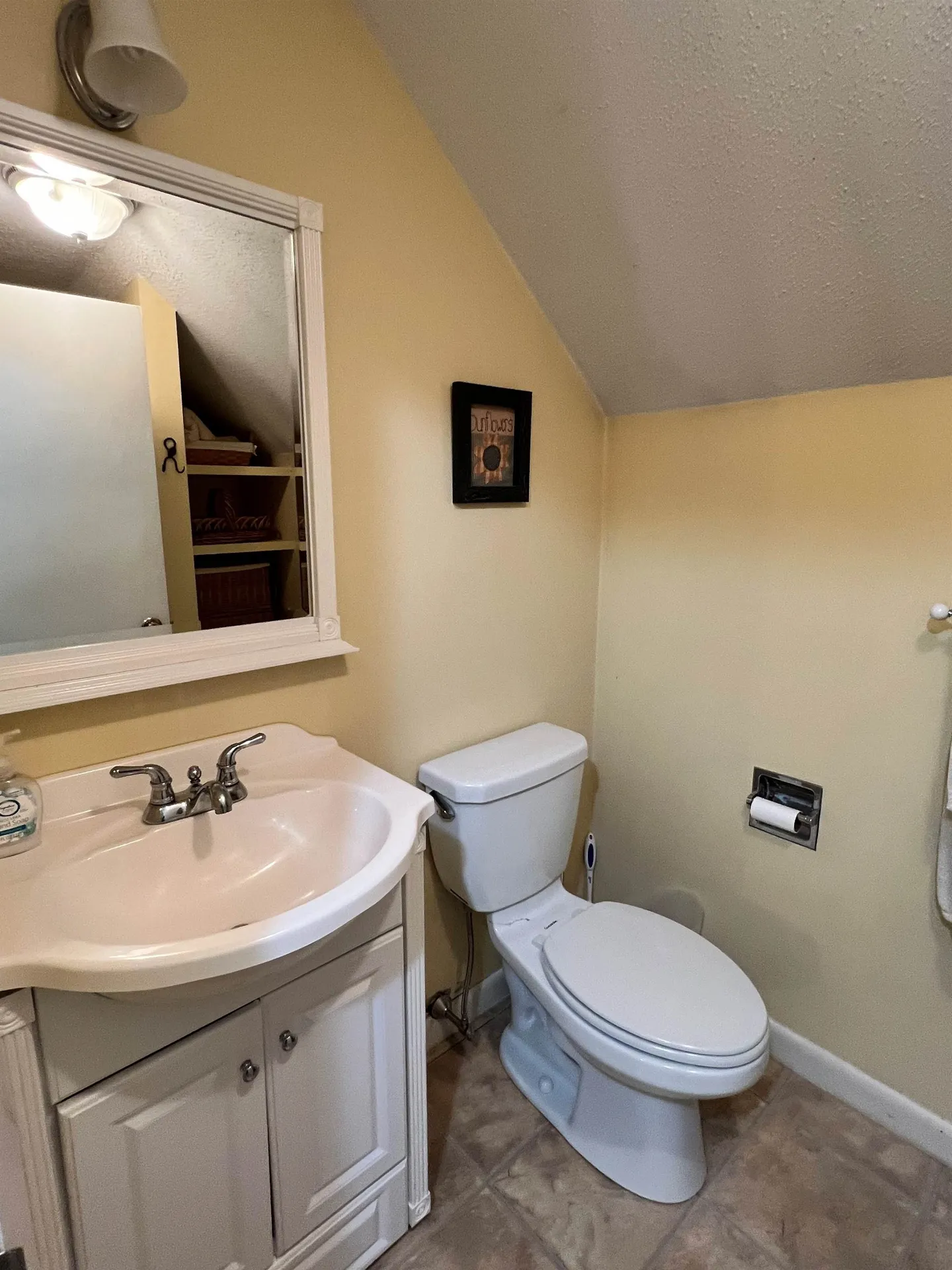41 Morrill Bend Hartford VT 05059