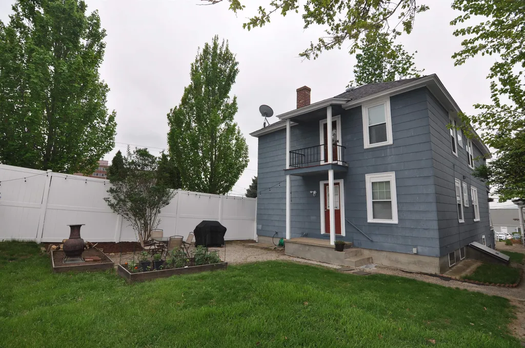 33 Canton Street Manchester NH 03103