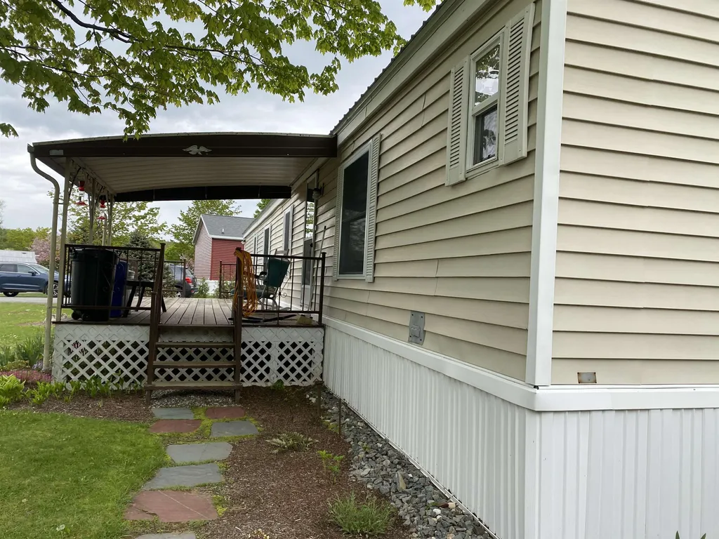 220 Redwood Drive Hyde Park VT 05655