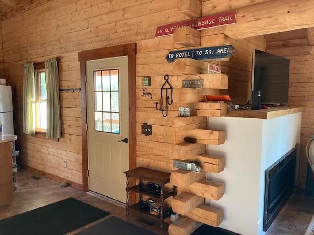 706 Diamond Pond Road Colebrook NH 03576