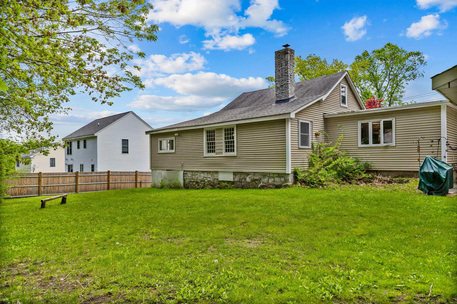 192 Arah Street Manchester NH 03104