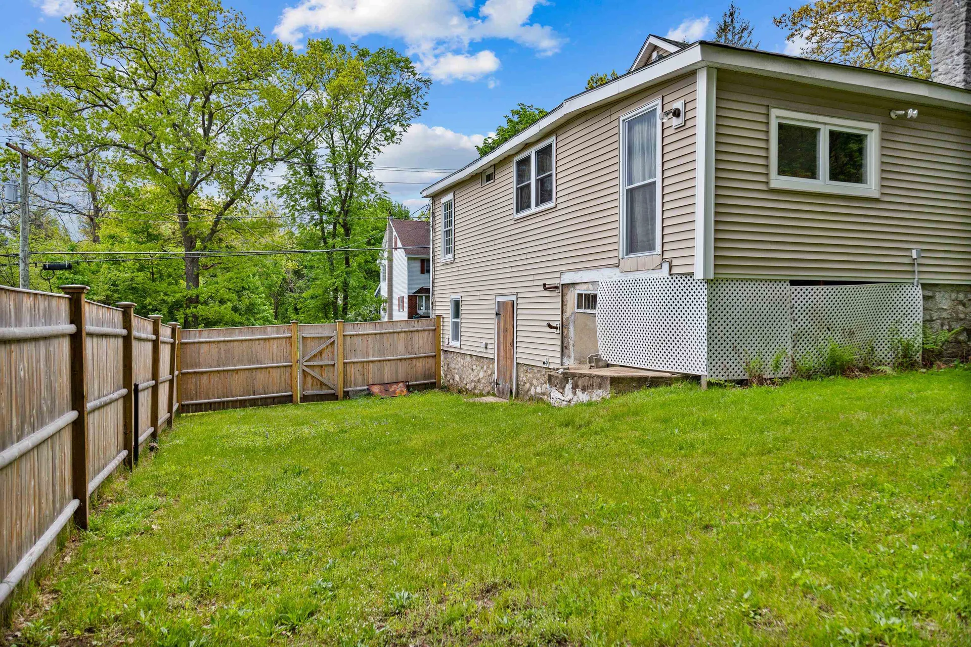 192 Arah Street Manchester NH 03104