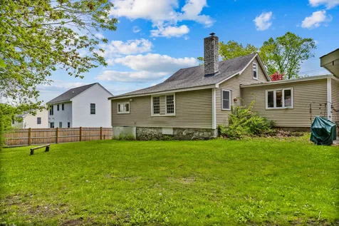 192 Arah Street Manchester NH 03104