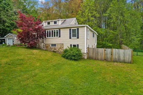 192 Arah Street Manchester NH 03104