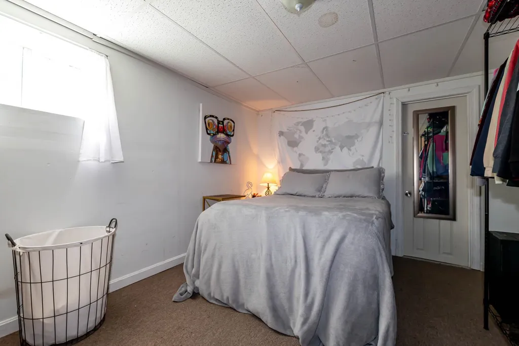 108 South Road Londonderry NH 03053