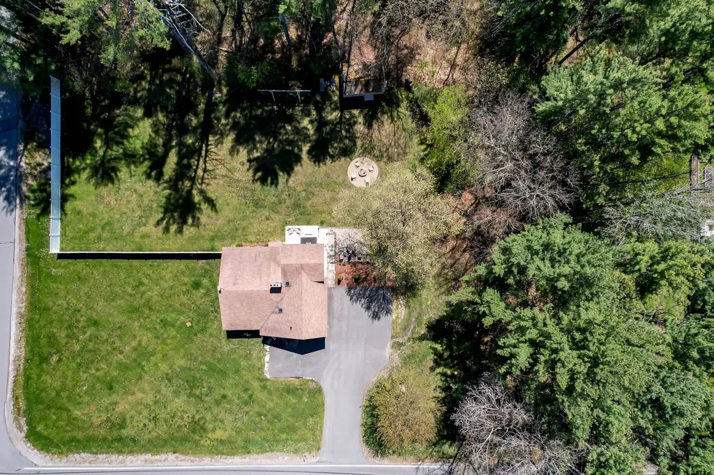 108 South Road Londonderry NH 03053