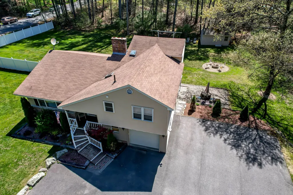 108 South Road Londonderry NH 03053