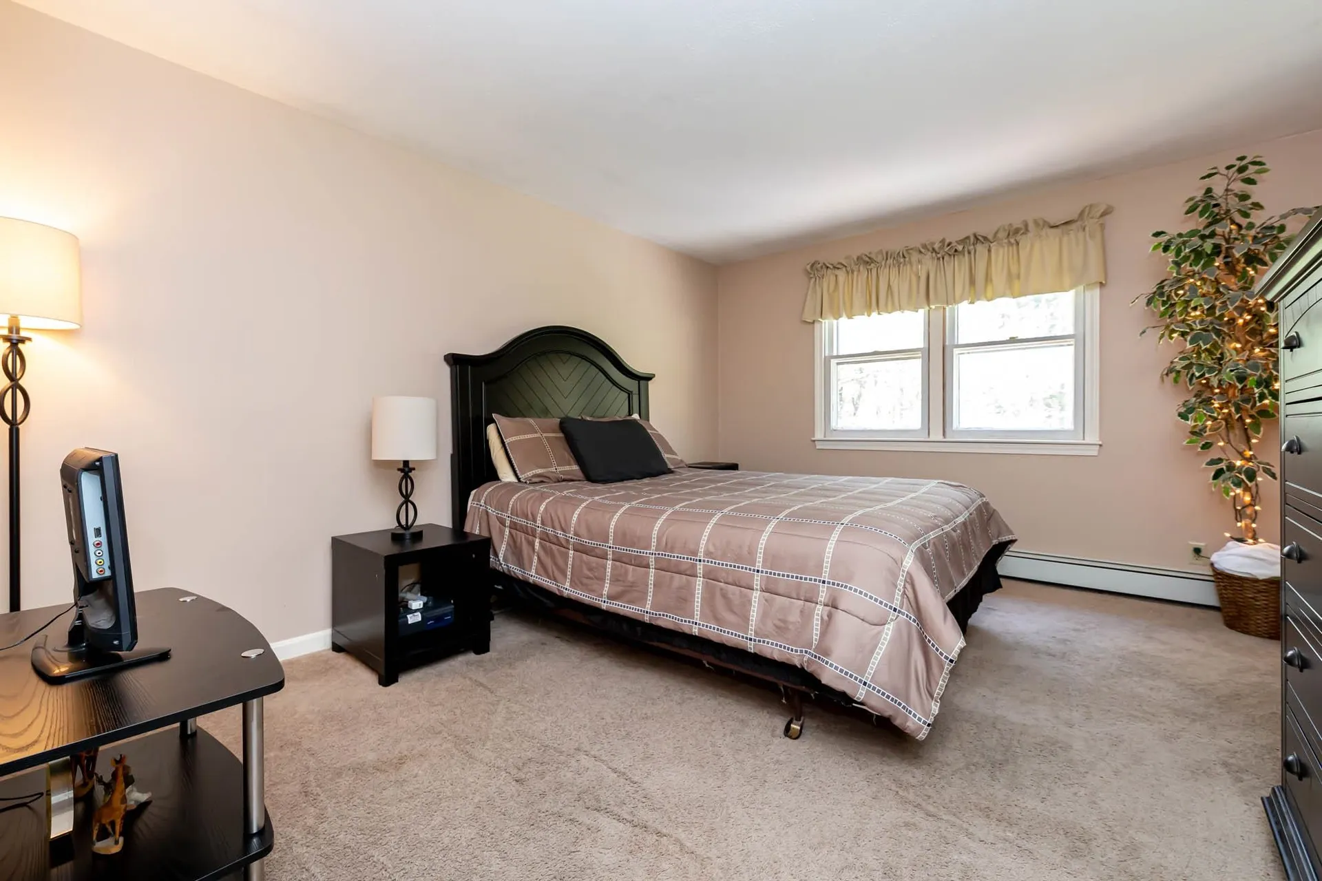 108 South Road Londonderry NH 03053
