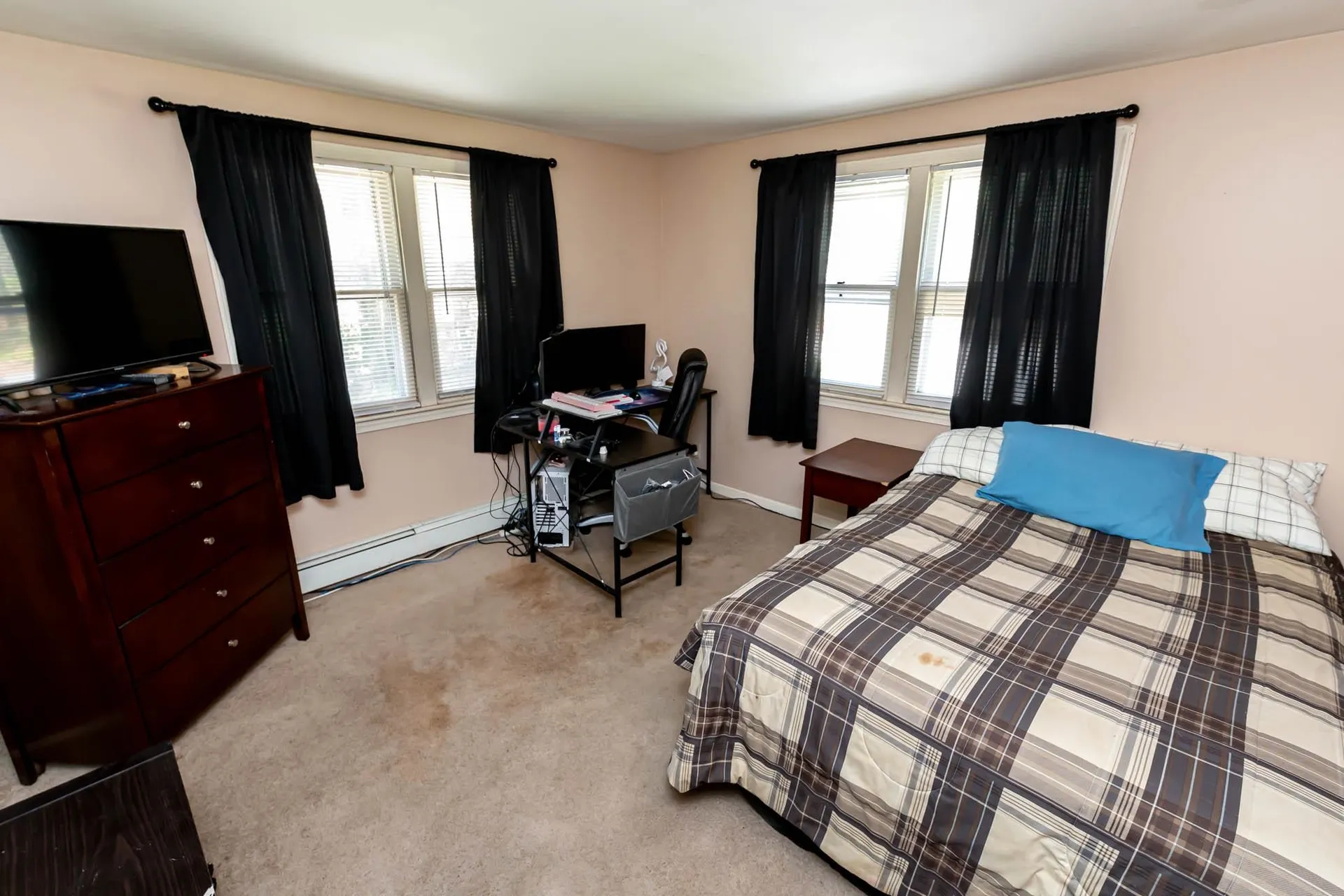 108 South Road Londonderry NH 03053