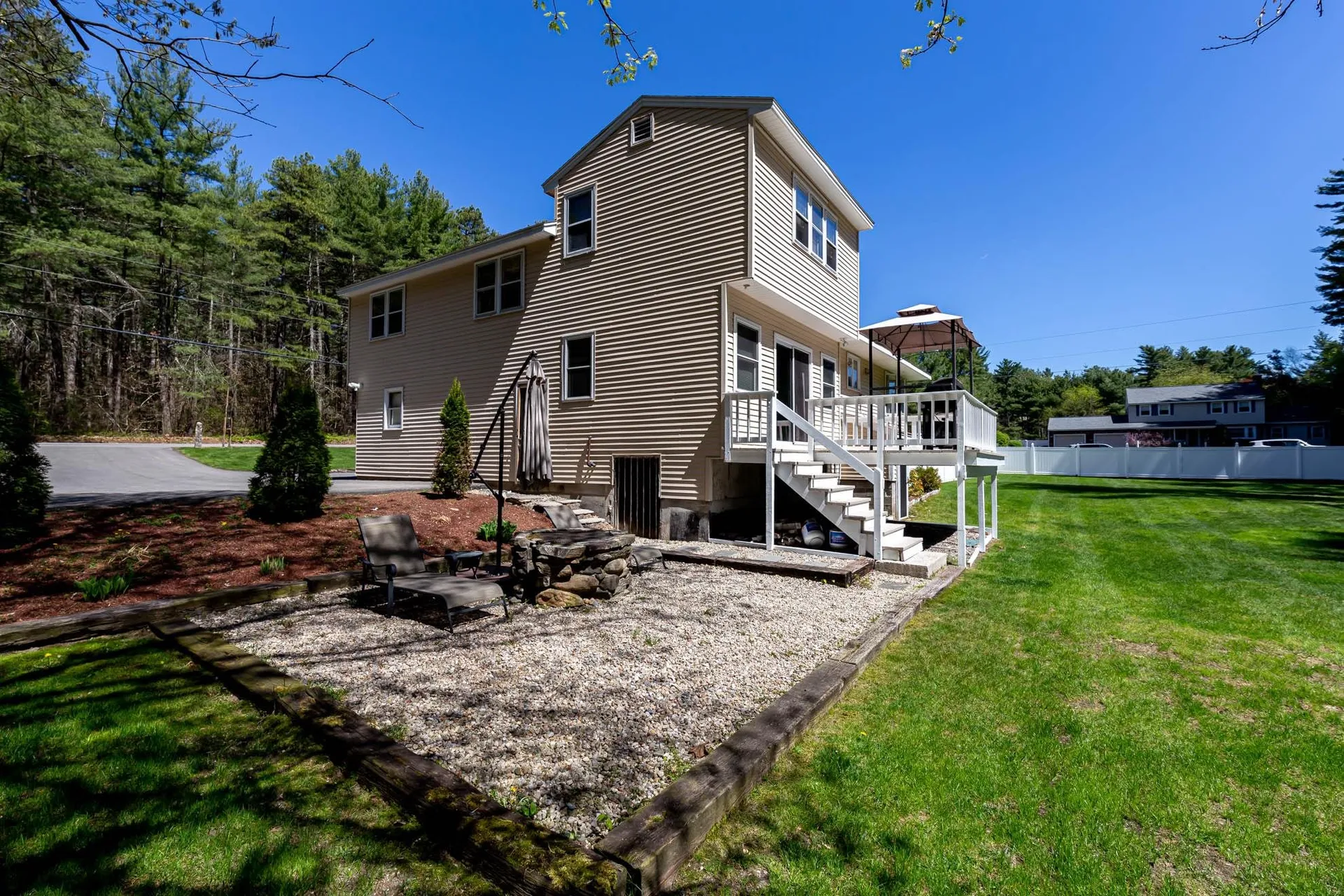 108 South Road Londonderry NH 03053