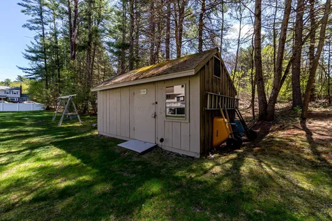 108 South Road Londonderry NH 03053