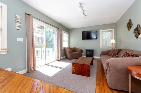 108 South Road Londonderry NH 03053