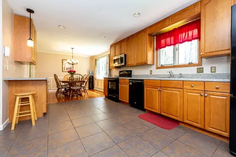 108 South Road Londonderry NH 03053