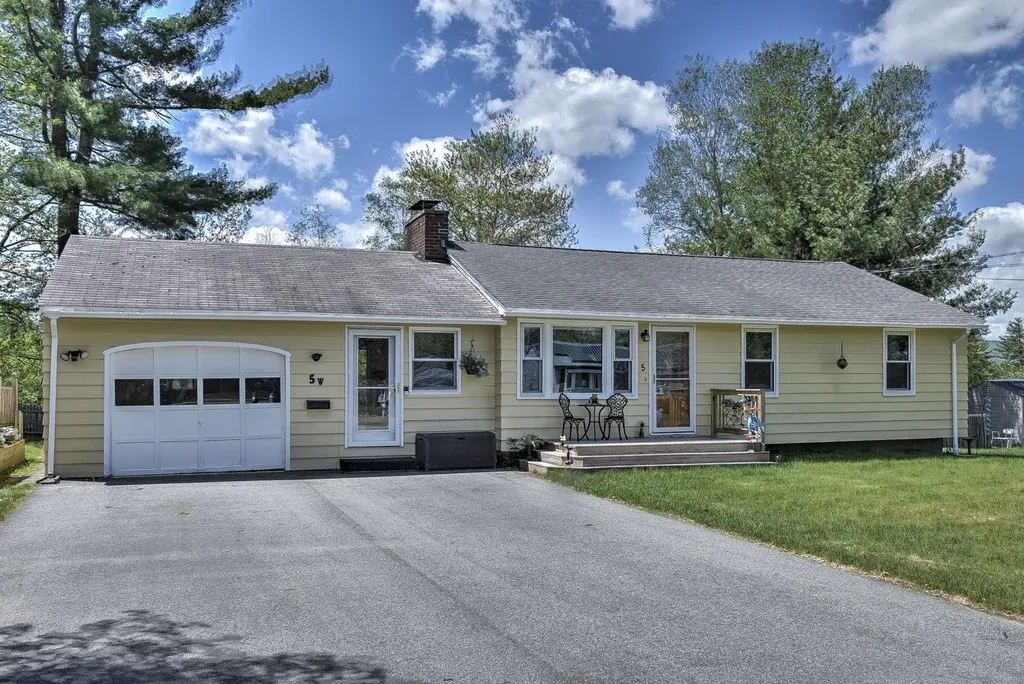 5 W Diane Drive Keene NH 03431