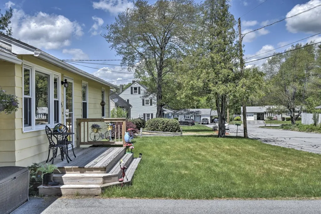 5 W Diane Drive Keene NH 03431