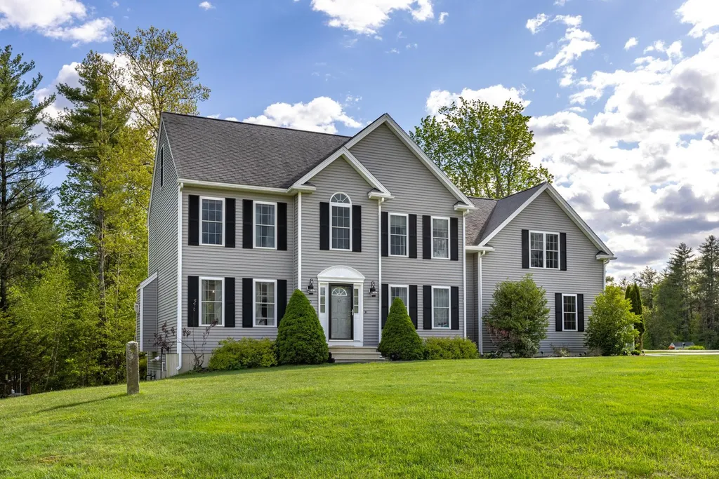 30 Washington Drive Brentwood NH 03833
