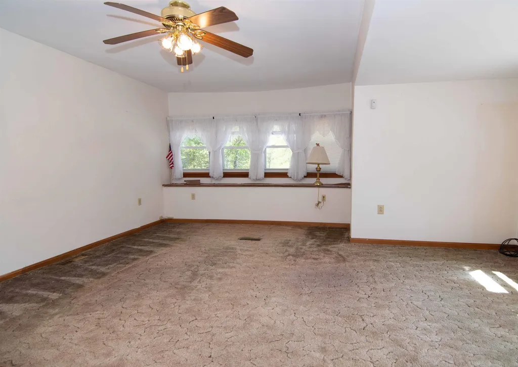 97 Prescott Road Raymond NH 03077