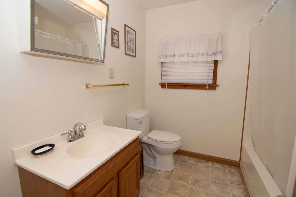 97 Prescott Road Raymond NH 03077
