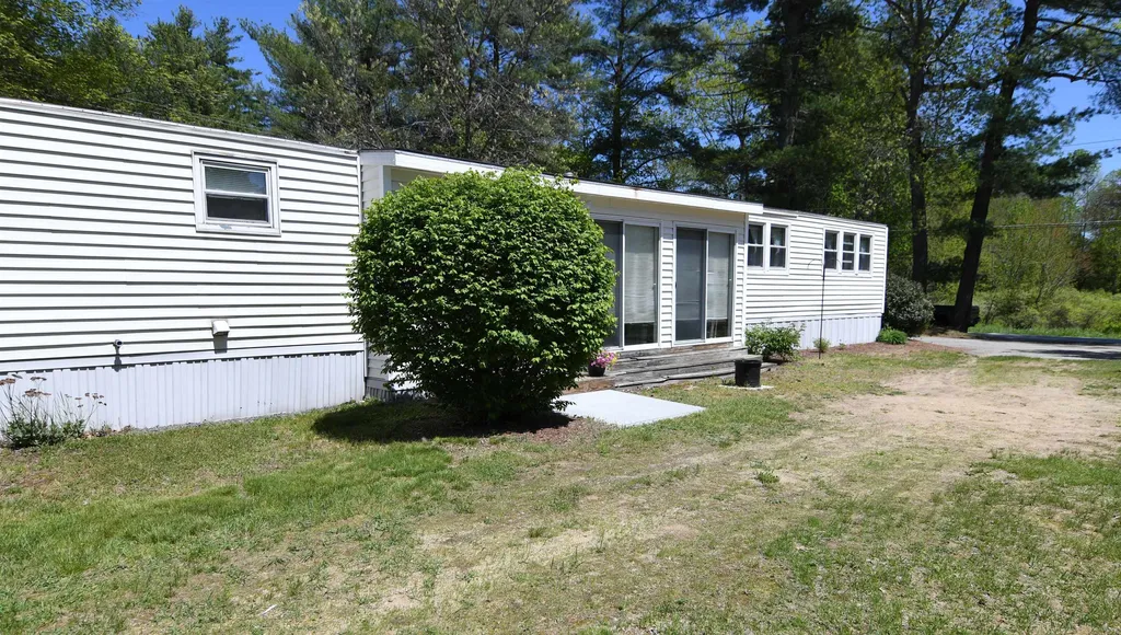 97 Prescott Road Raymond NH 03077