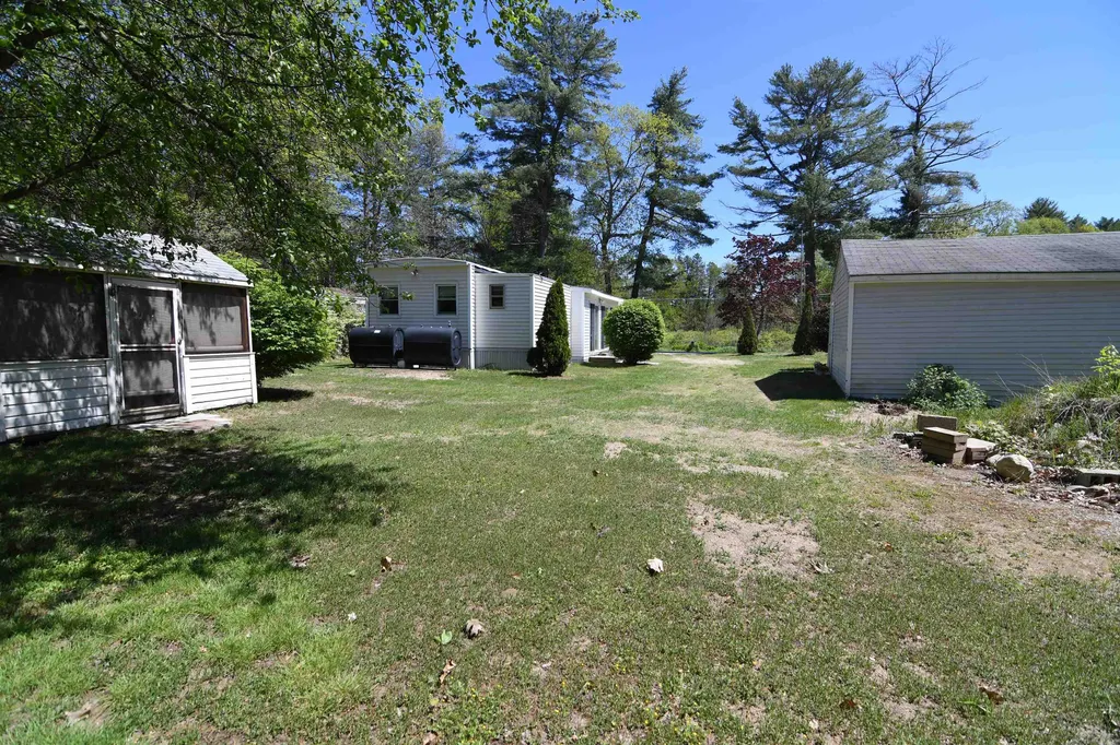 97 Prescott Road Raymond NH 03077