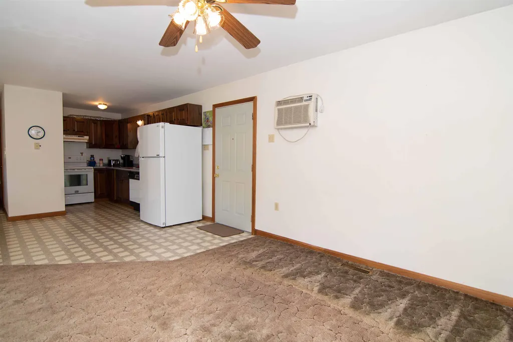 97 Prescott Road Raymond NH 03077