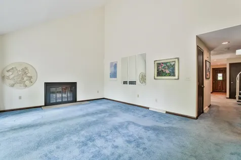 3 Duchess Road Nashua NH 03063
