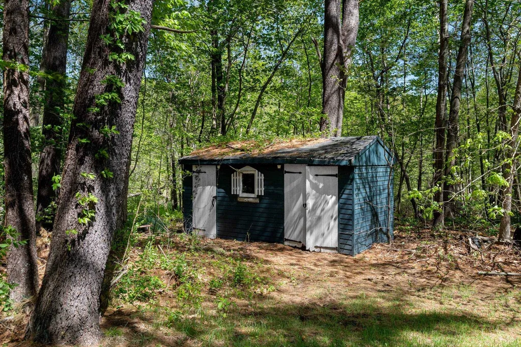 13 Hickory Road Hampstead NH 03841