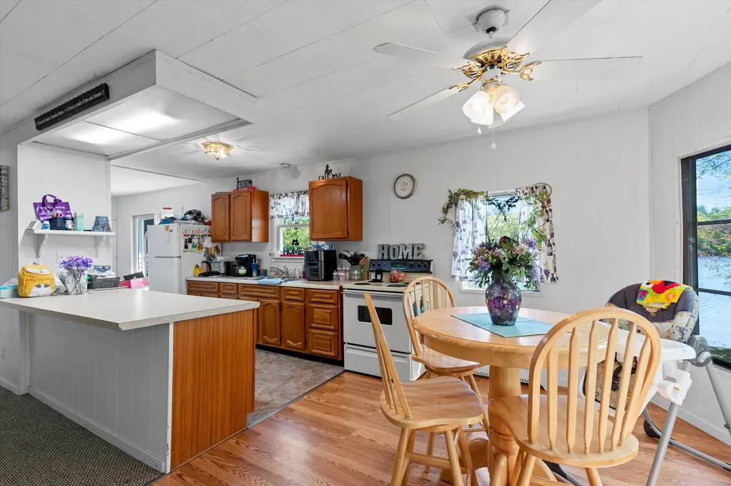 29 Cottage Lane Barrington NH 03825