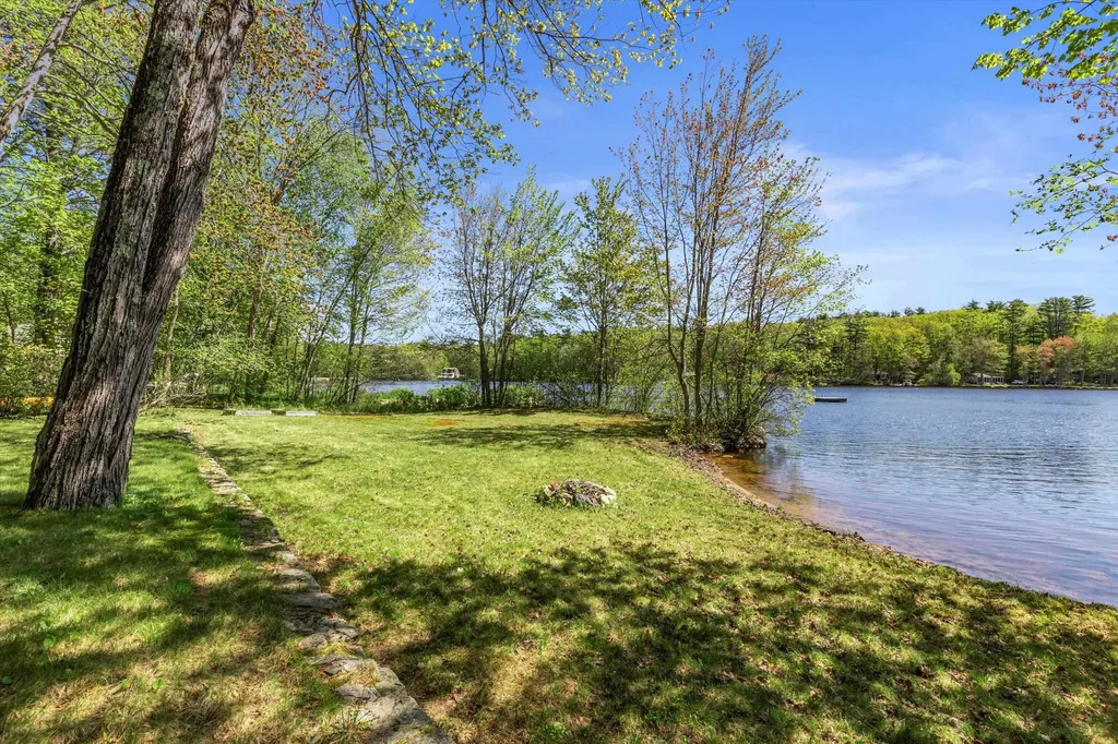 29 Cottage Lane Barrington NH 03825