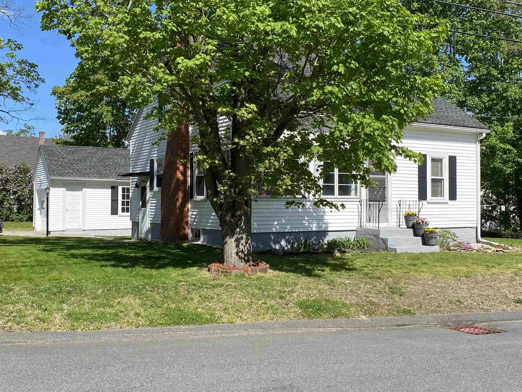 7 Swan Avenue Bedford NH 03110-5832