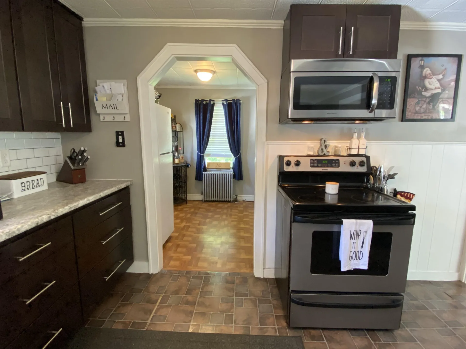7 Swan Avenue Bedford NH 03110-5832