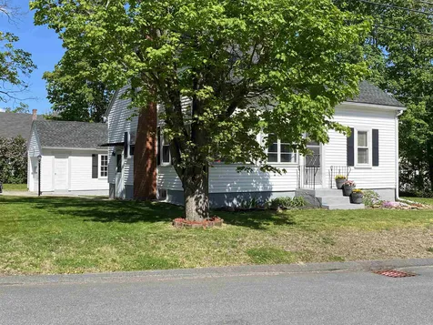 7 Swan Avenue Bedford NH 03110-5832