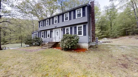 27 Hubbard Hill Road Derry NH 03038