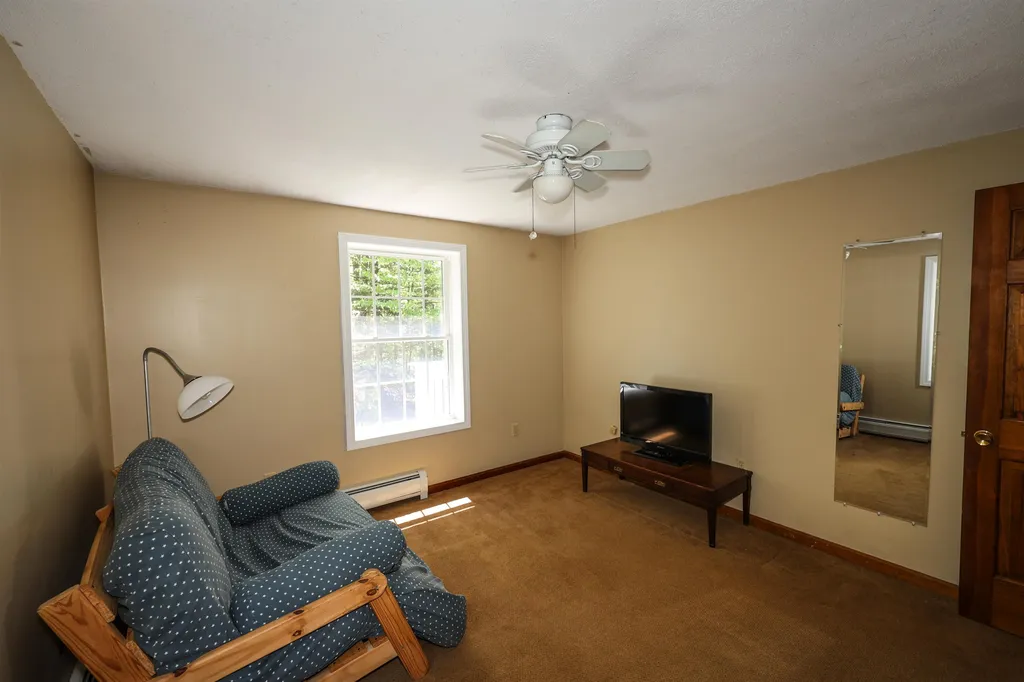31 Cricket Lane Sandown NH 03873