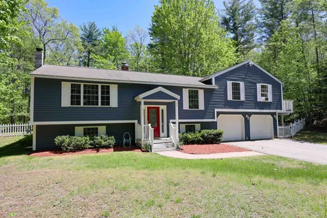 31 Cricket Lane Sandown NH 03873
