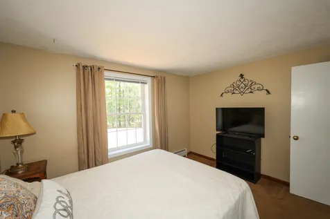 31 Cricket Lane Sandown NH 03873