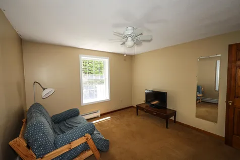 31 Cricket Lane Sandown NH 03873