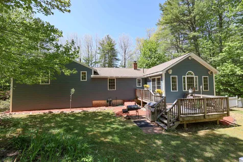 31 Cricket Lane Sandown NH 03873