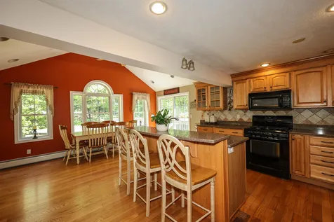 31 Cricket Lane Sandown NH 03873