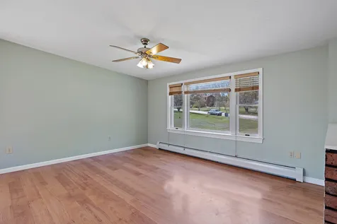 23 Molly Lane Pittsfield NH 03263