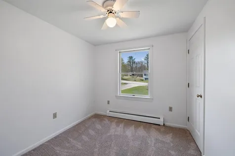 23 Molly Lane Pittsfield NH 03263
