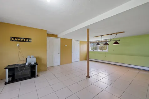 23 Molly Lane Pittsfield NH 03263