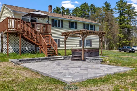 23 Molly Lane Pittsfield NH 03263
