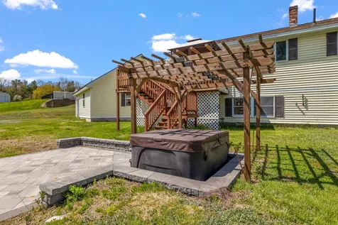 23 Molly Lane Pittsfield NH 03263