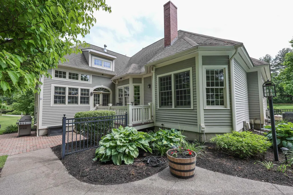 7 Golfview Road Windham NH 03087