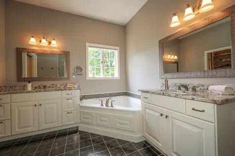 7 Golfview Road Windham NH 03087