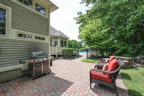 7 Golfview Road Windham NH 03087