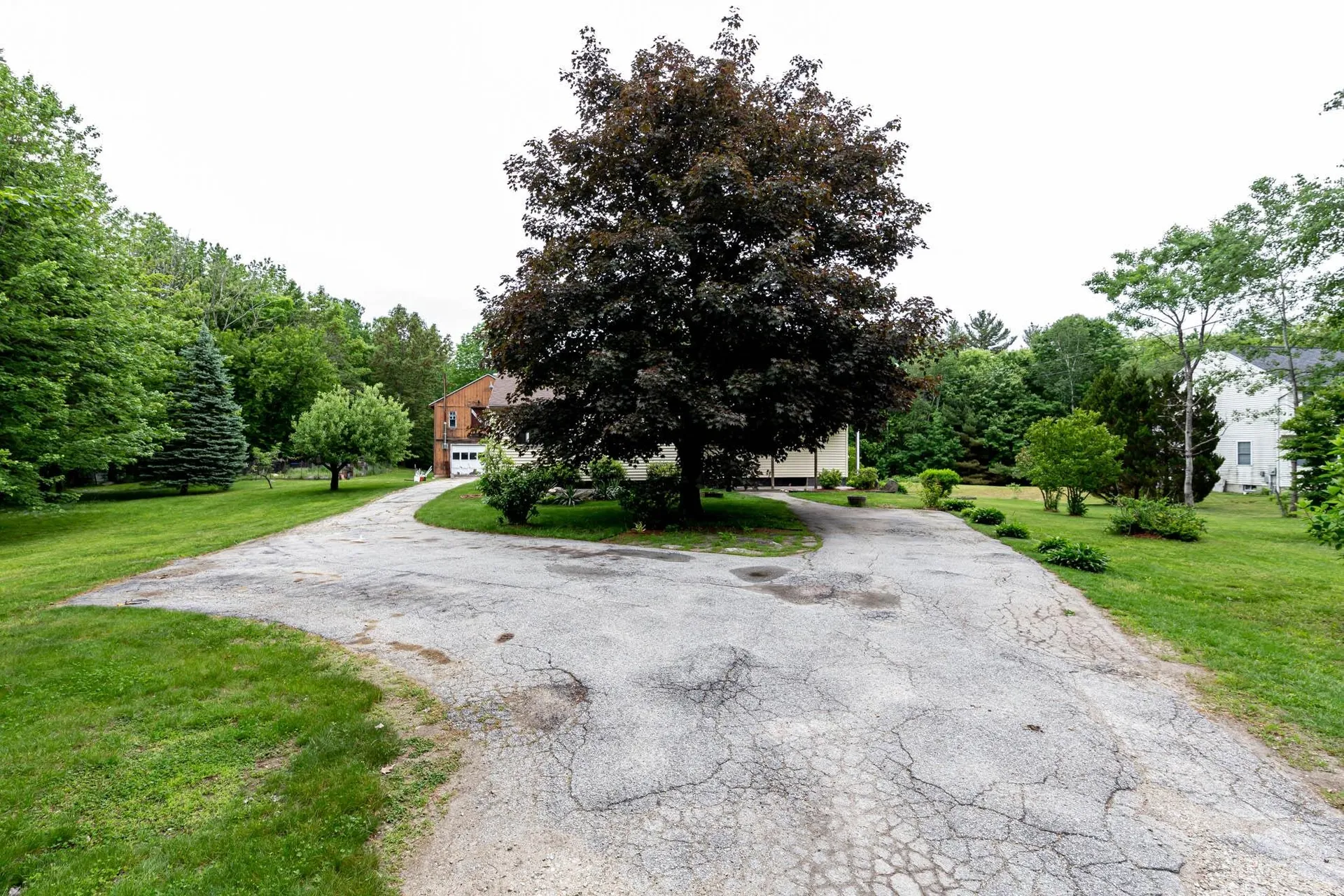 92 Hovey Road Londonderry NH 03053