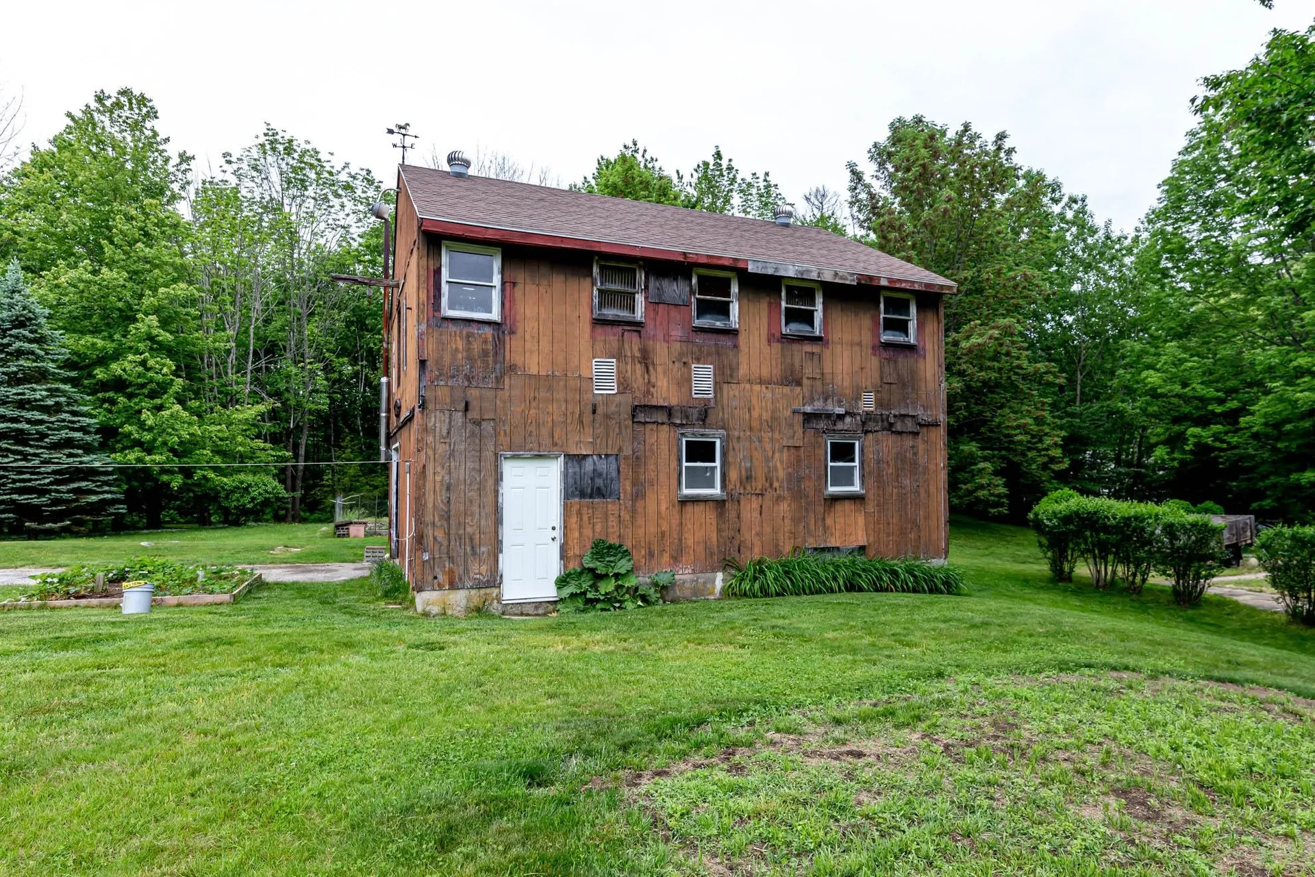 92 Hovey Road Londonderry NH 03053